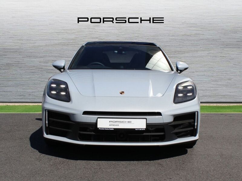 More views of Porsche Panamera
