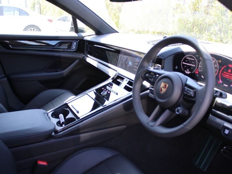More views of Porsche Panamera