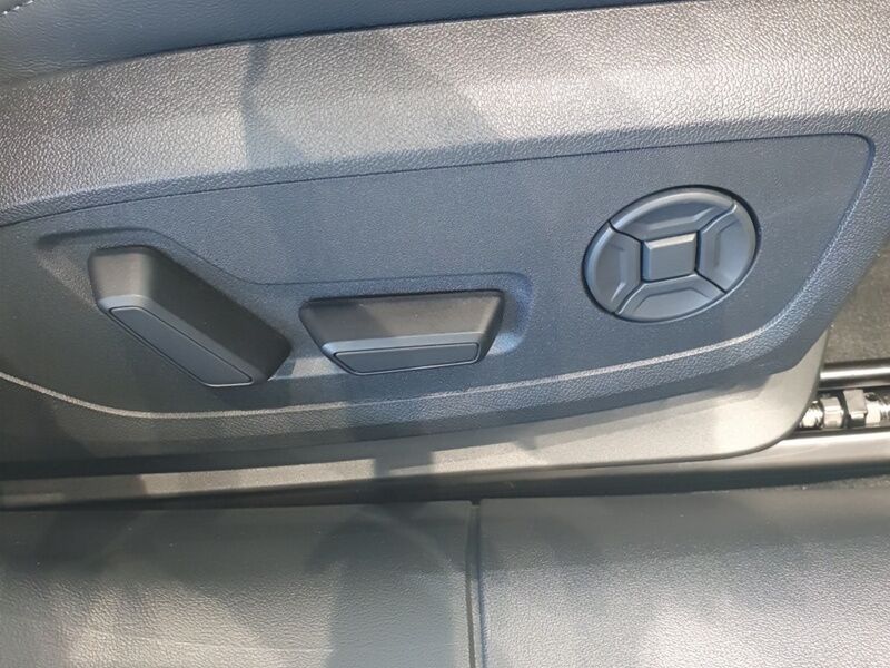More views of Audi A6 Avant