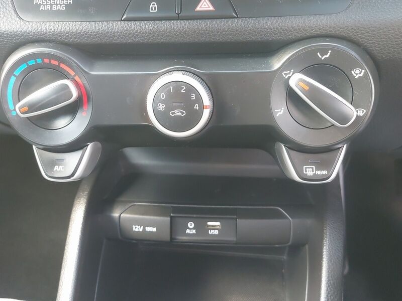 More views of Kia Stonic