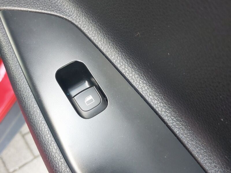 More views of Kia Stonic