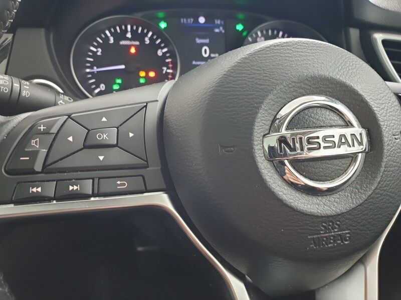 More views of Nissan QASHQAI