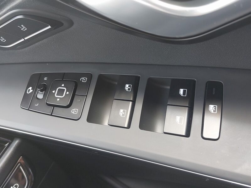 More views of Kia E-Niro