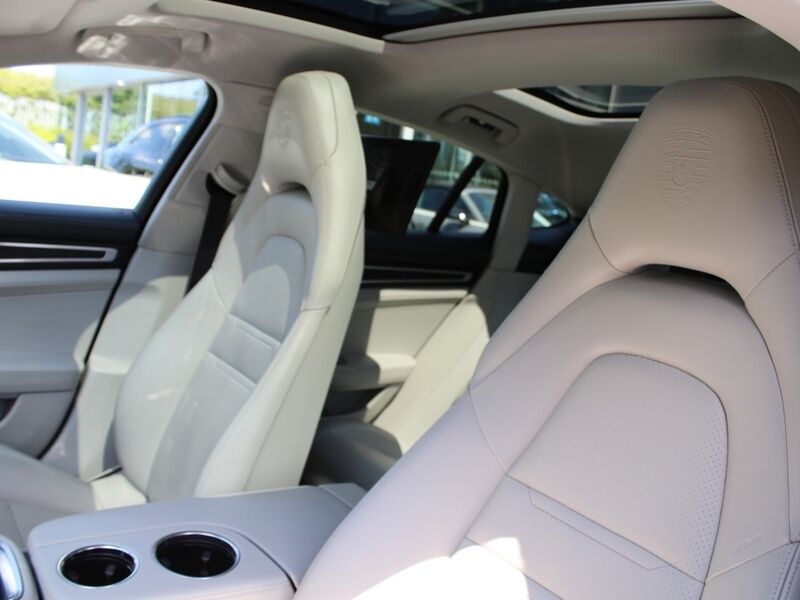 More views of Porsche Panamera