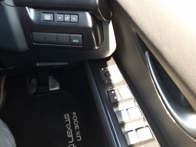 More views of Lexus UX