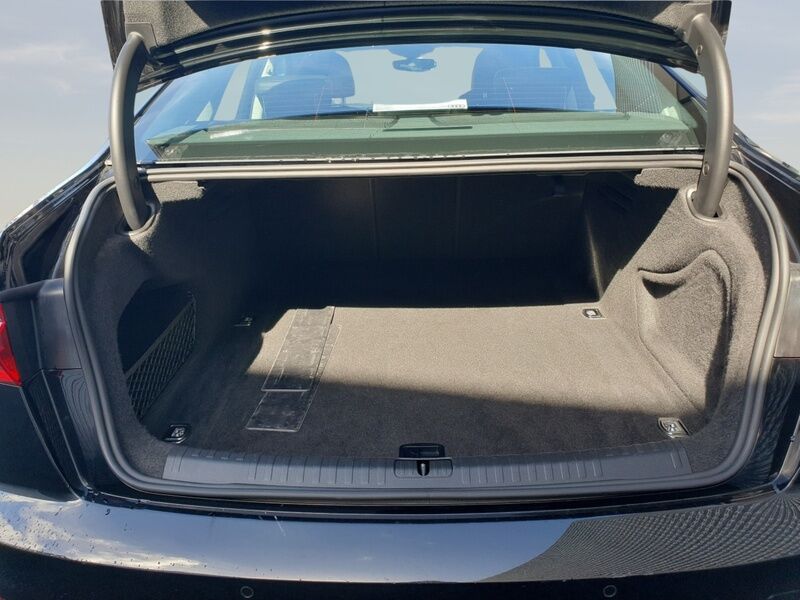 More views of Audi A6