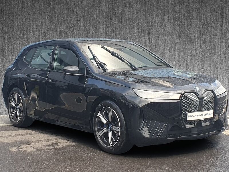 More views of BMW iX