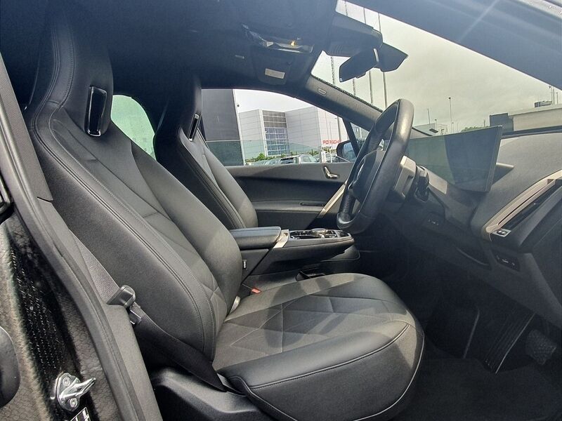 More views of BMW iX