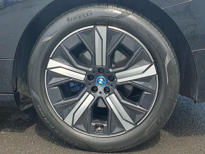 More views of BMW iX