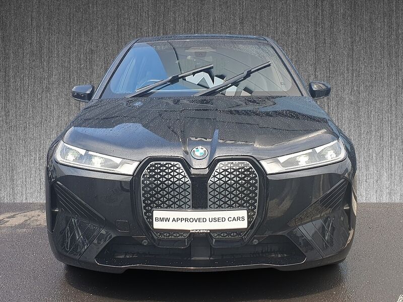 More views of BMW iX