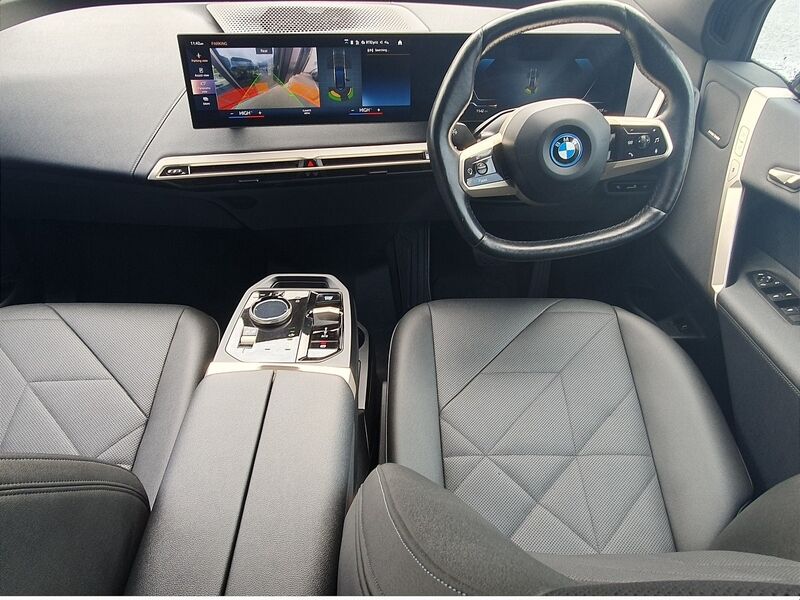 More views of BMW iX