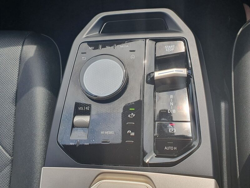 More views of BMW iX