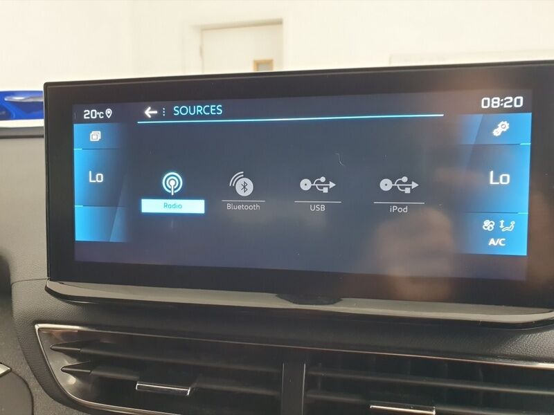 More views of Peugeot 3008