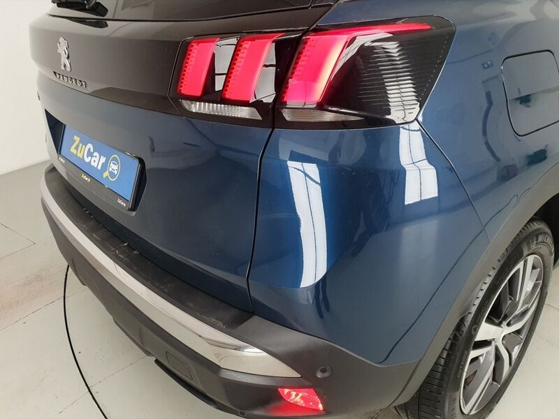 More views of Peugeot 3008