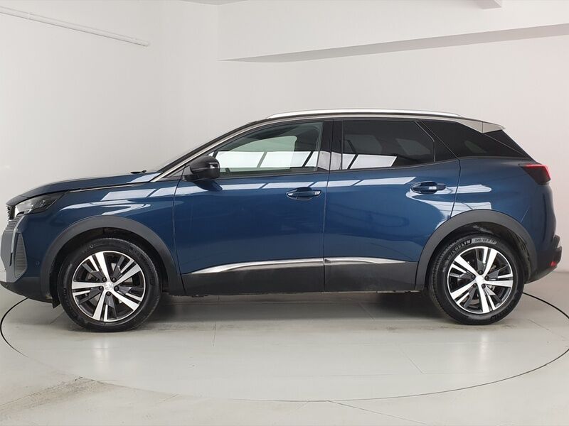 More views of Peugeot 3008