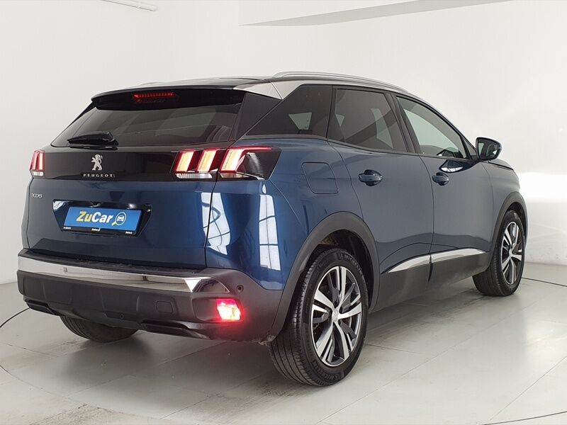 More views of Peugeot 3008