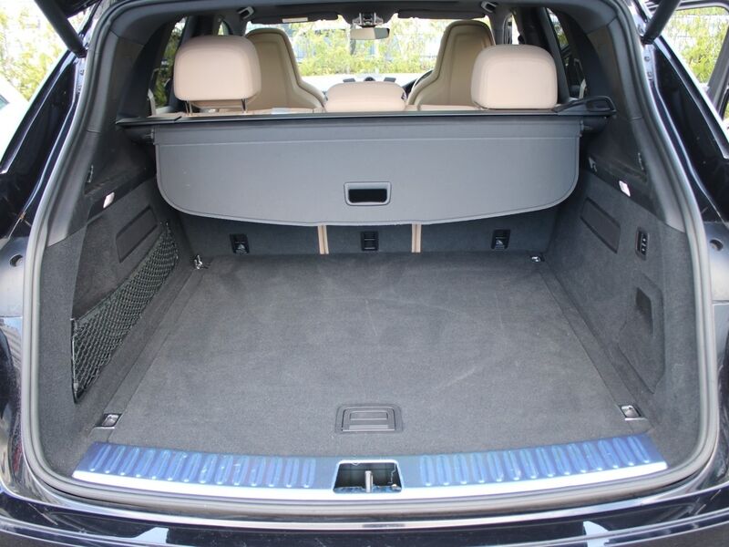 More views of Porsche Cayenne
