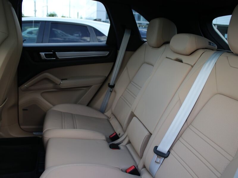 More views of Porsche Cayenne