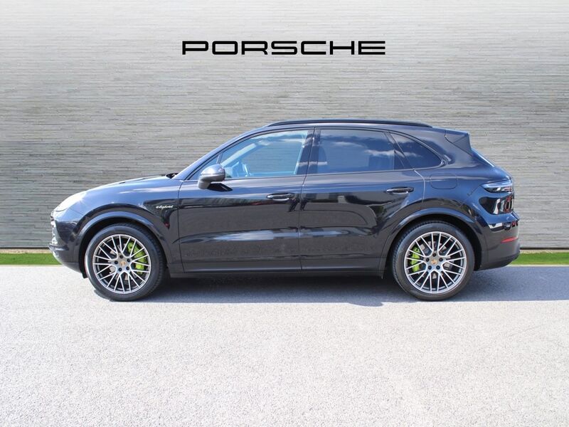 More views of Porsche Cayenne