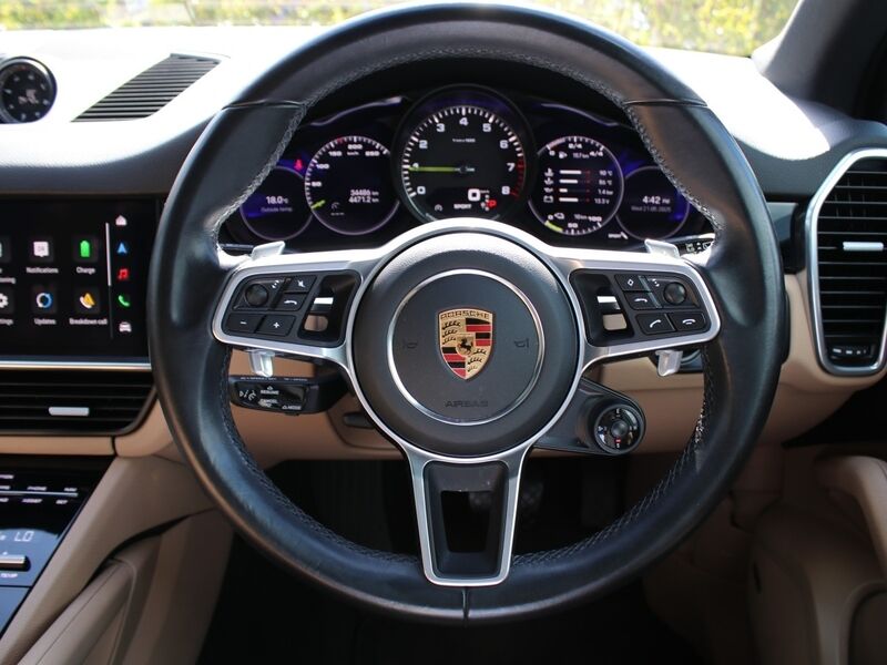 More views of Porsche Cayenne