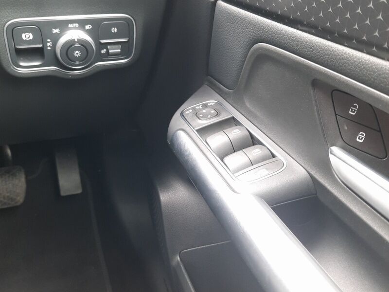 More views of Mercedes-Benz EQA