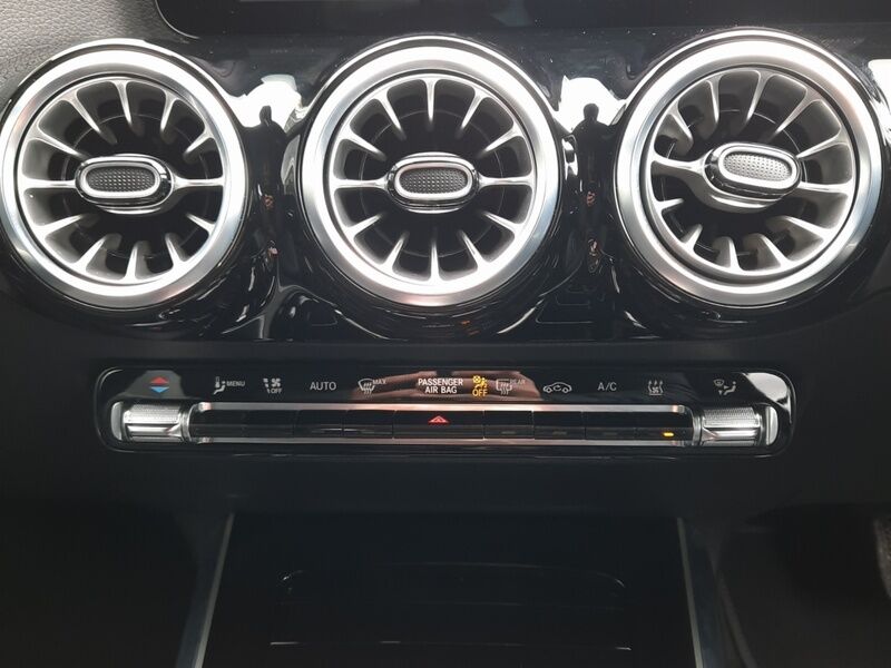 More views of Mercedes-Benz EQA