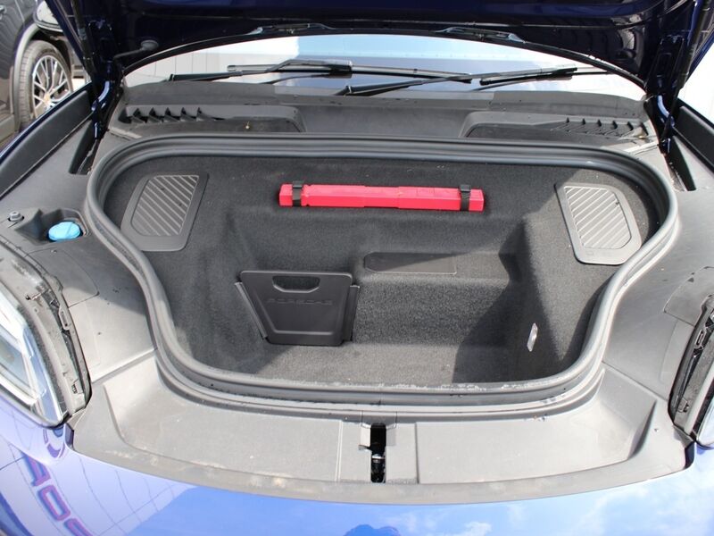 More views of Porsche Macan
