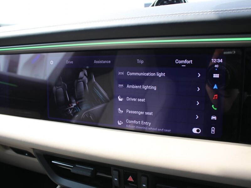 More views of Porsche Macan