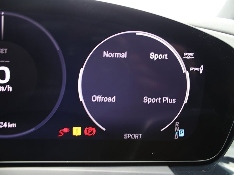More views of Porsche Macan