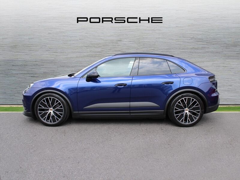 More views of Porsche Macan