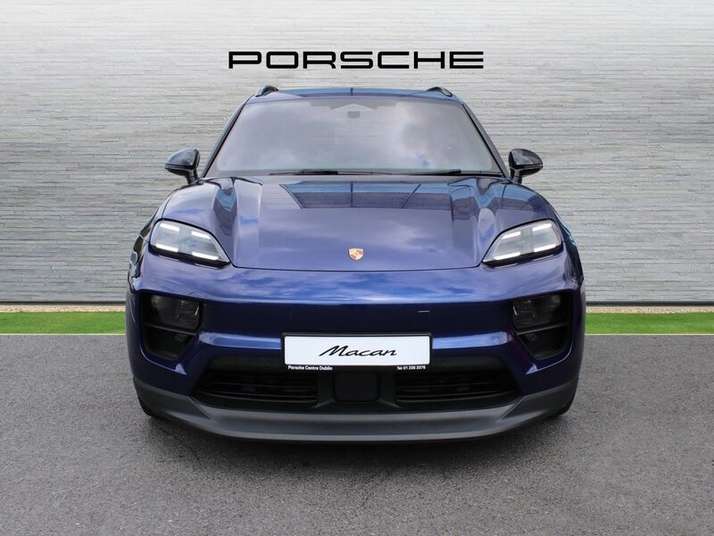 More views of Porsche Macan