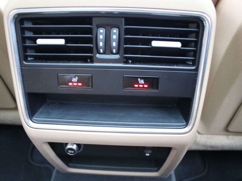 More views of Porsche Cayenne