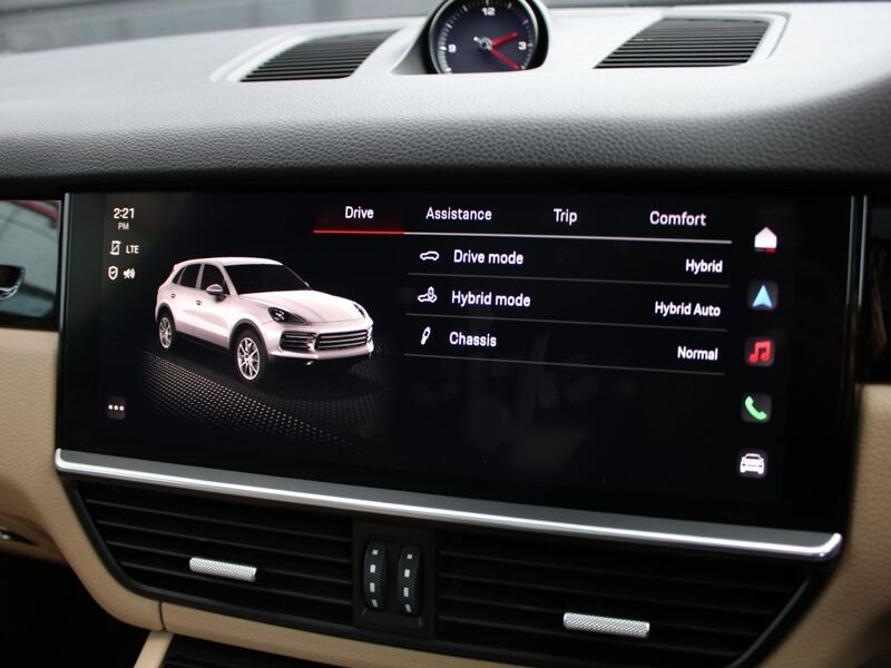 More views of Porsche Cayenne