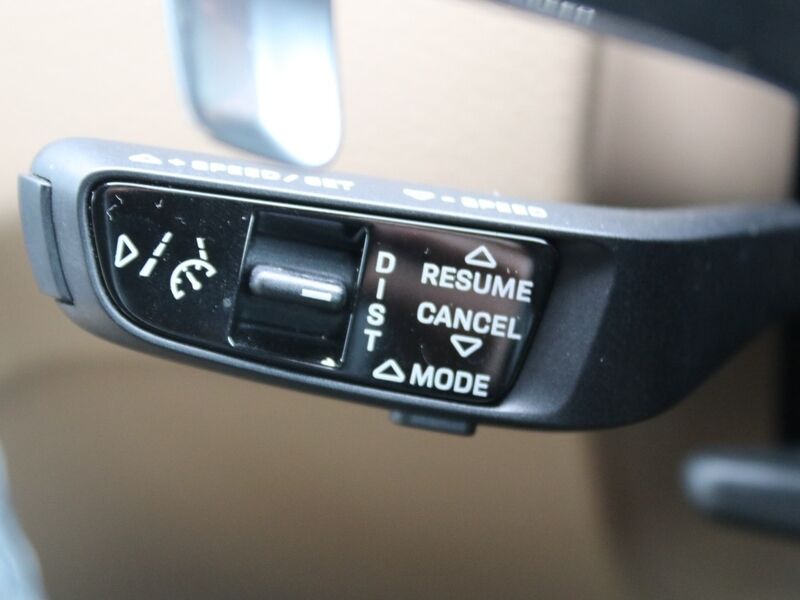 More views of Porsche Cayenne