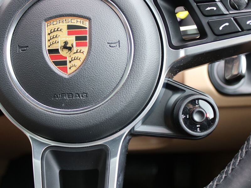 More views of Porsche Cayenne