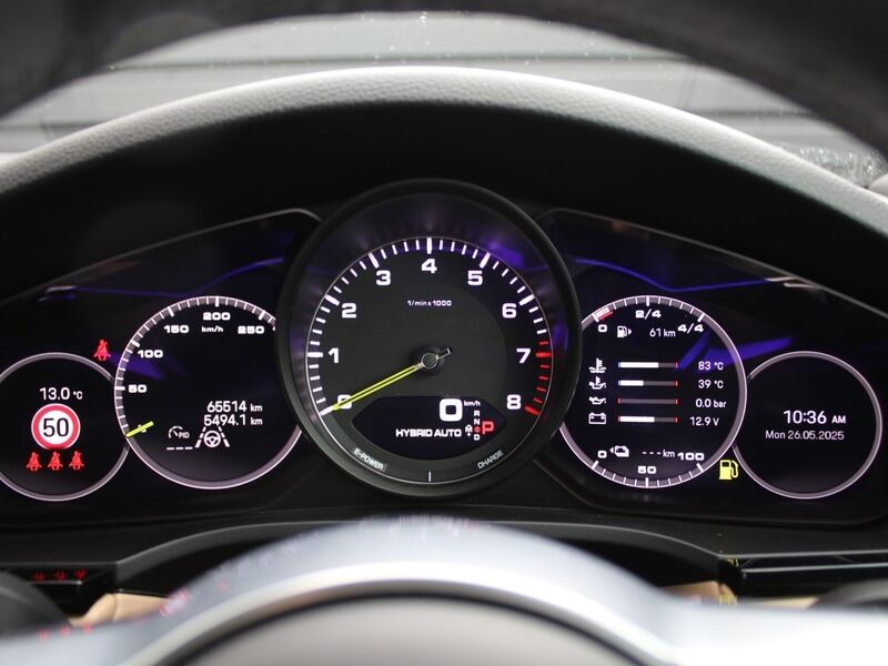 More views of Porsche Cayenne