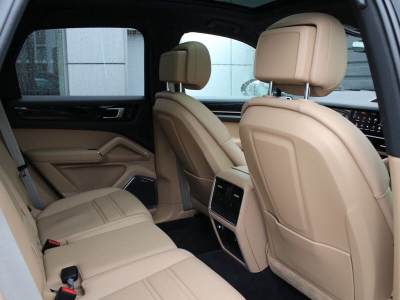 More views of Porsche Cayenne