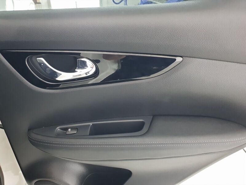 More views of Nissan QASHQAI
