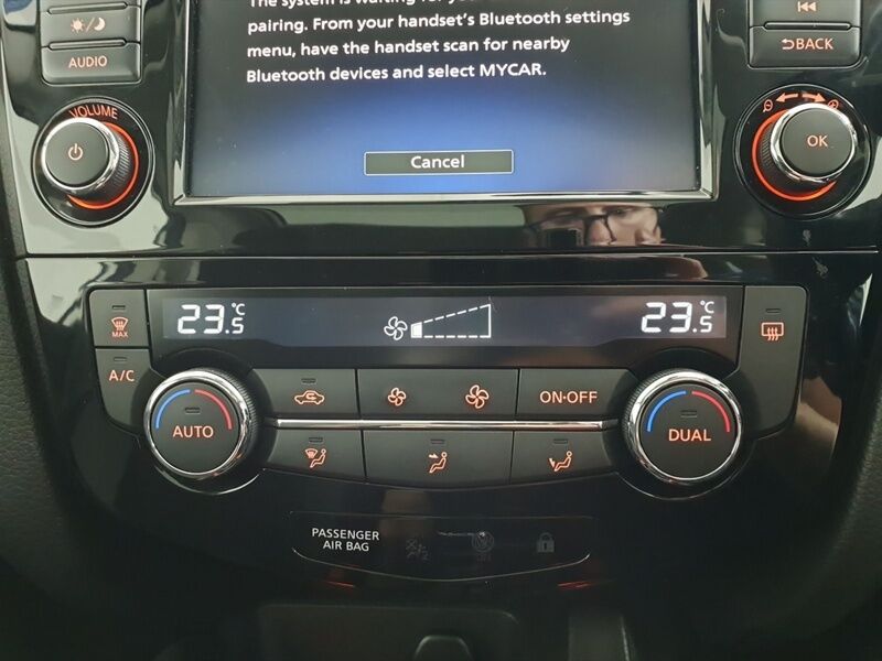 More views of Nissan QASHQAI