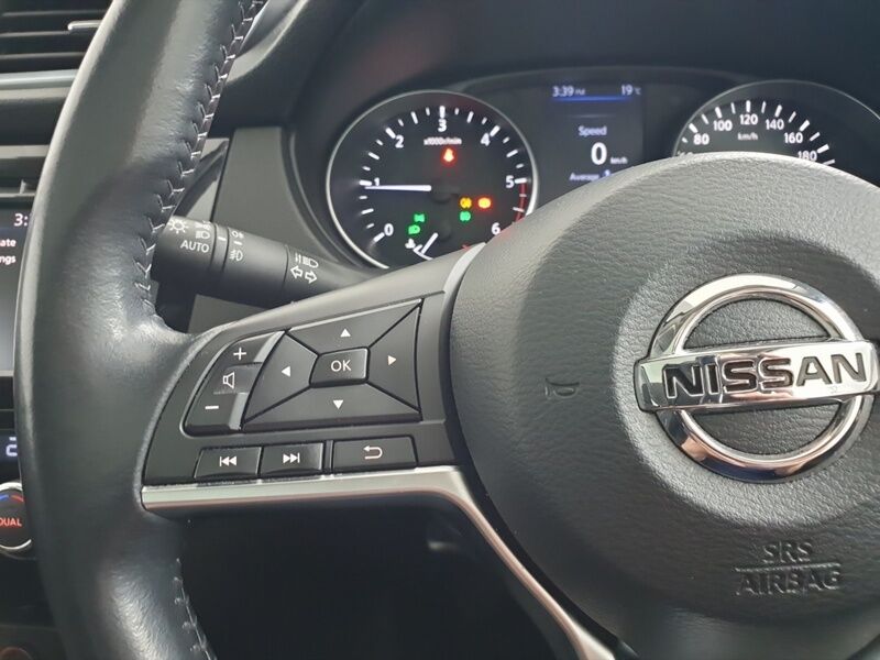 More views of Nissan QASHQAI