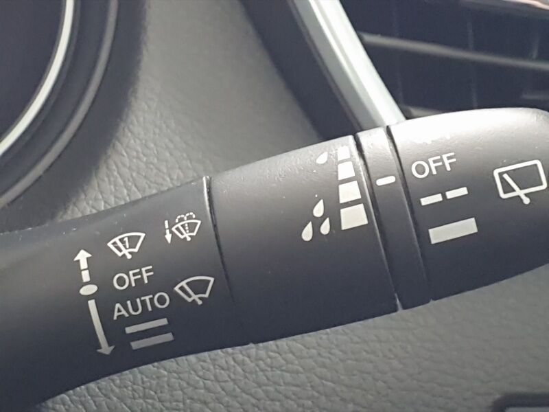 More views of Nissan QASHQAI