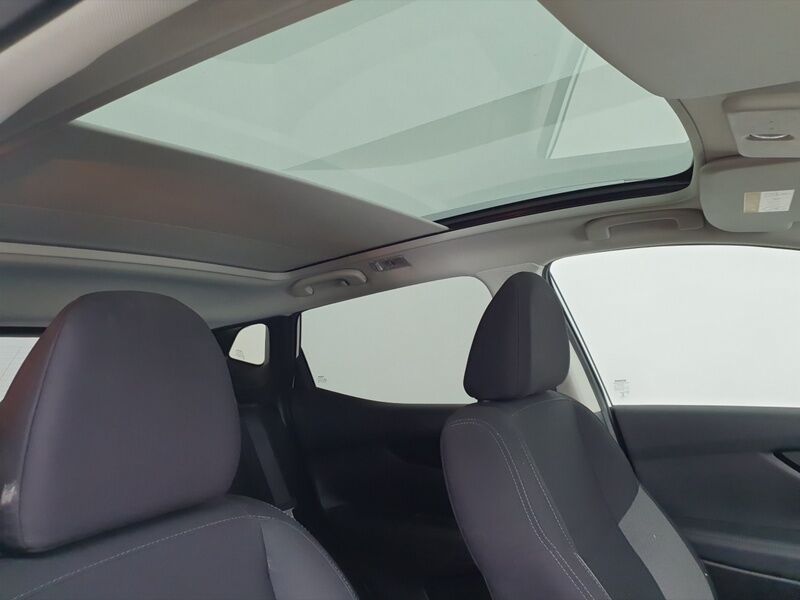 More views of Nissan QASHQAI