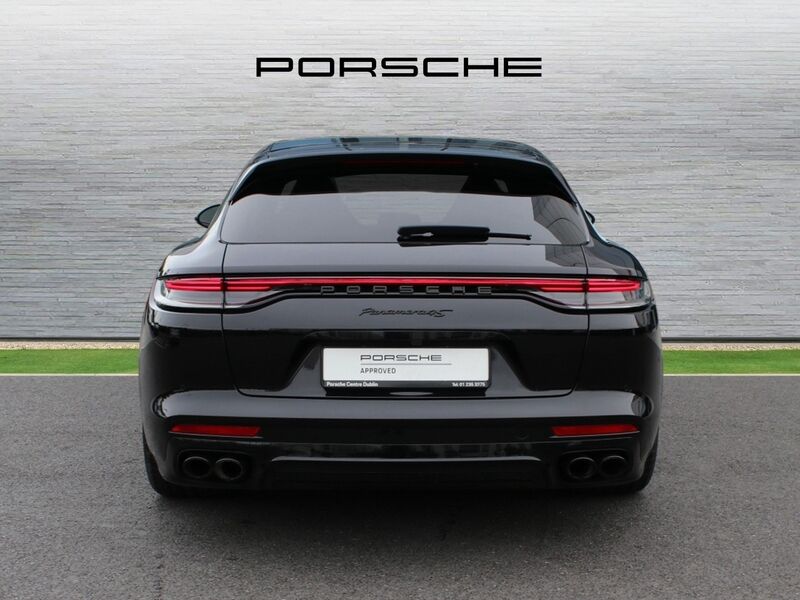 More views of Porsche Panamera