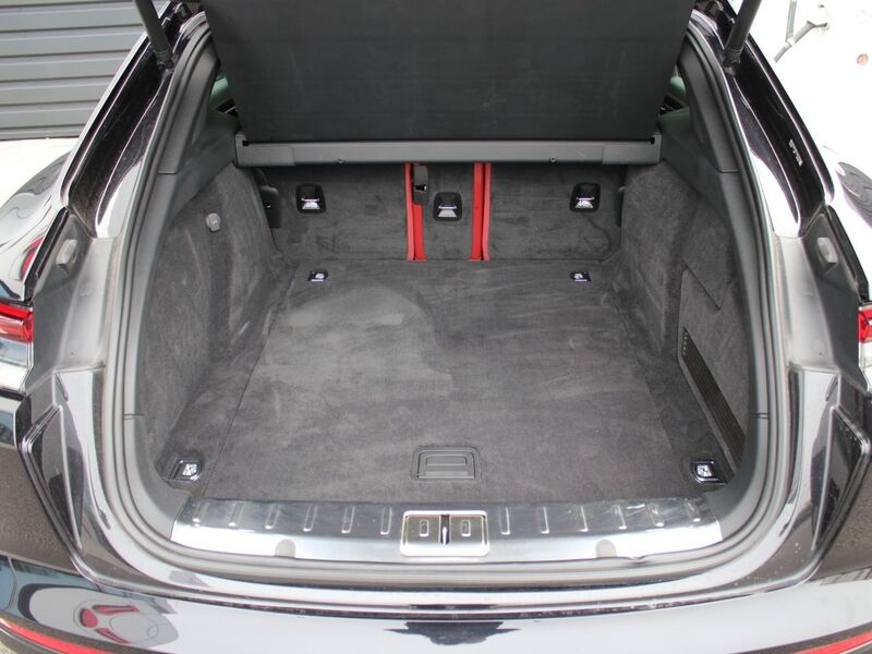 More views of Porsche Panamera