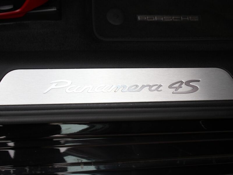 More views of Porsche Panamera