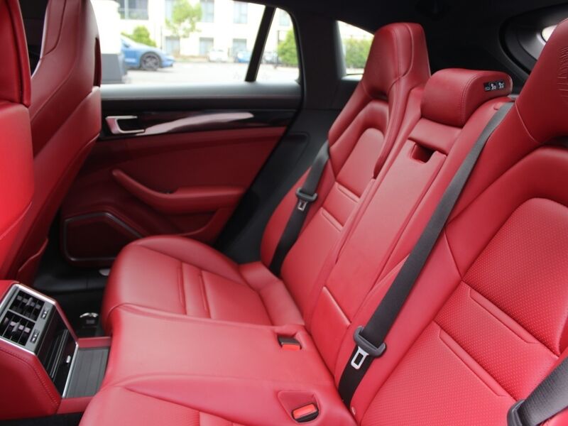 More views of Porsche Panamera