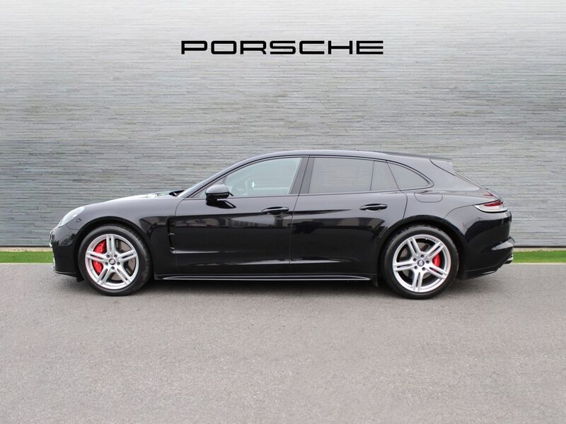 More views of Porsche Panamera