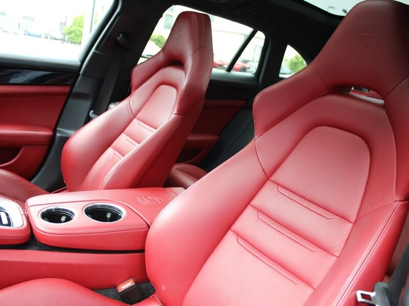 More views of Porsche Panamera