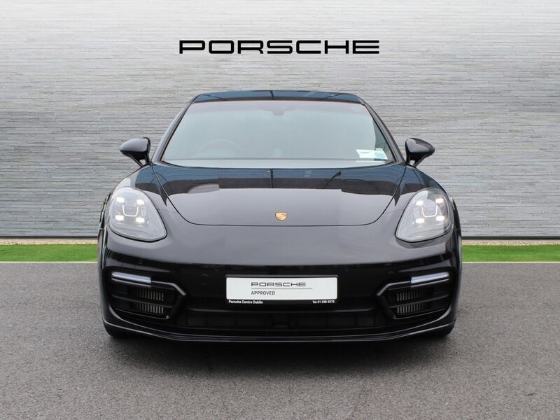 More views of Porsche Panamera
