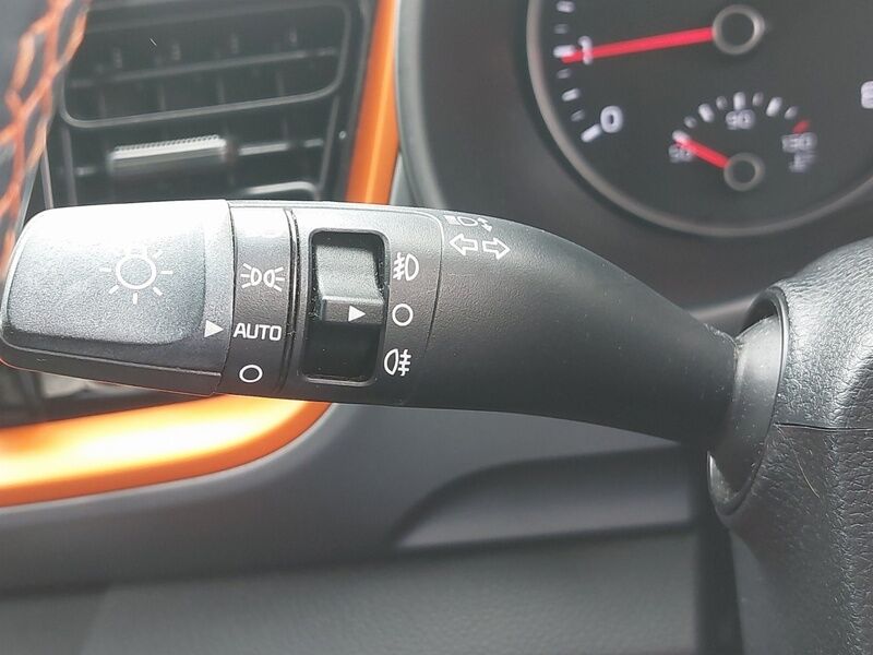 More views of Kia Stonic